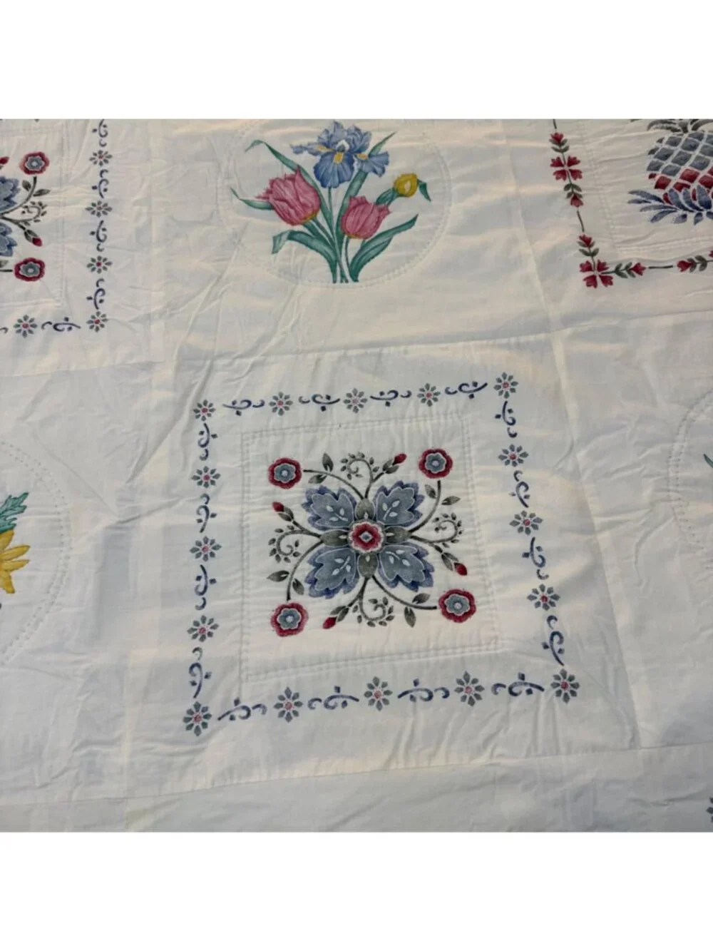 Vintage Hand Stitched Floral Queen Quilt – 78" x 64" - Picture 7 of 11